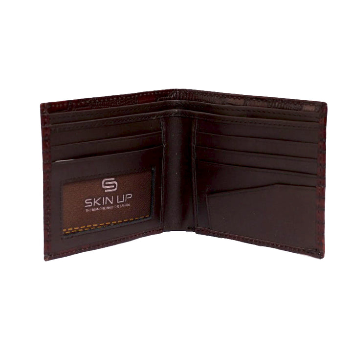Stylish Bifold with Multiple Card Slots - Levo
