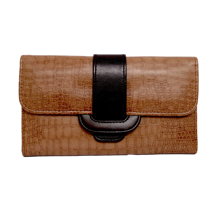 Classic Bifold with Multiple Card Slots & Zipper Pocket - Levo